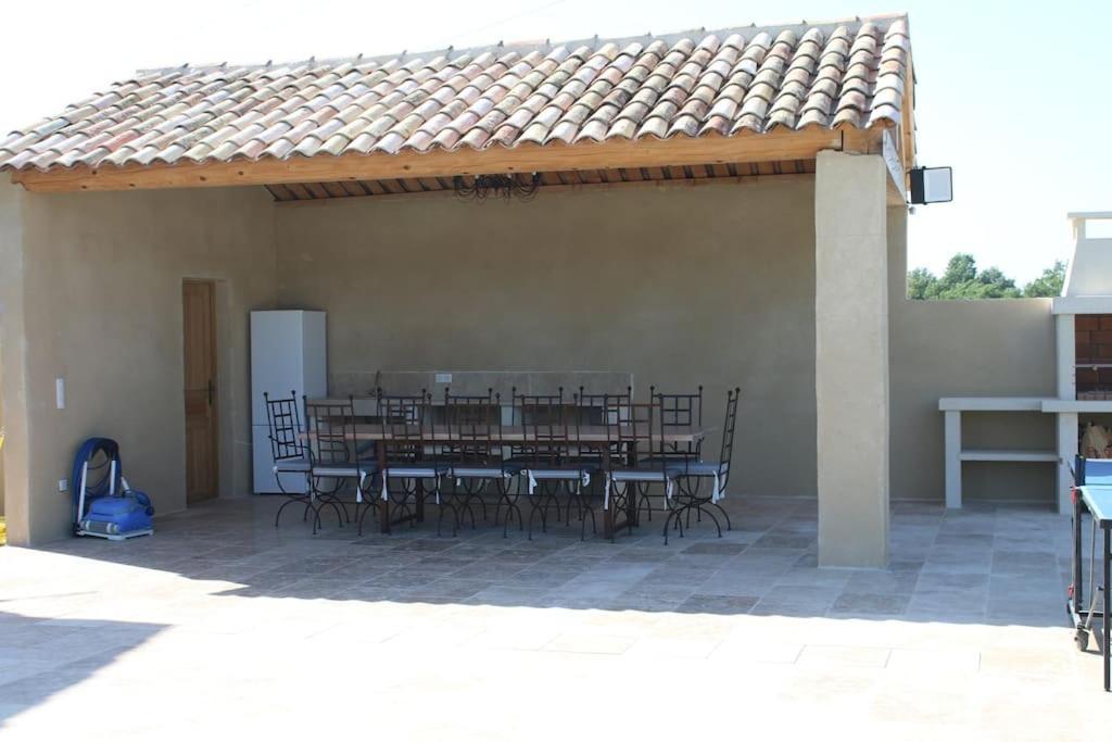 Mas En Campagne Vila Mallemort Exterior foto